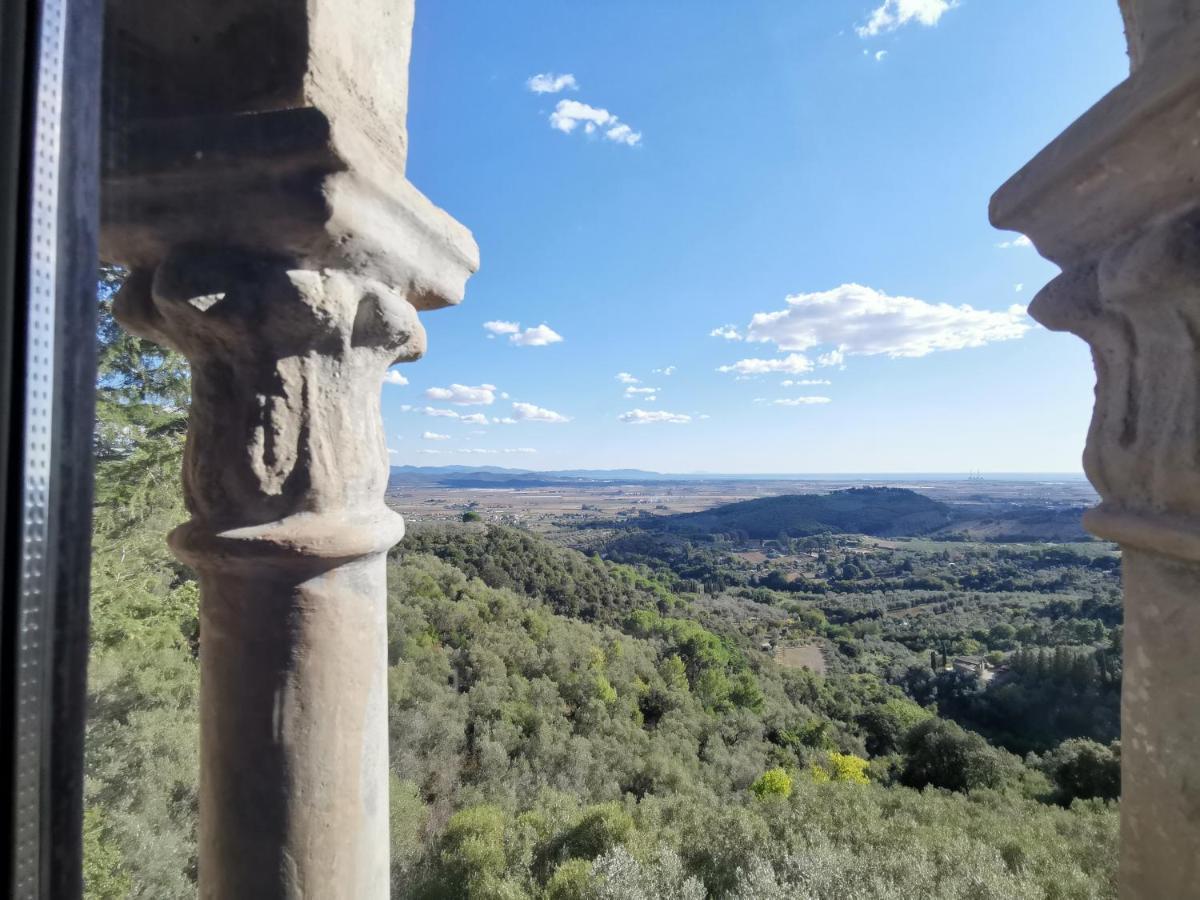In A Beautiful Etruscan Village Suspended Between Sky And Sea A Castle On The Archipelago Campiglia Marittima Exterior foto